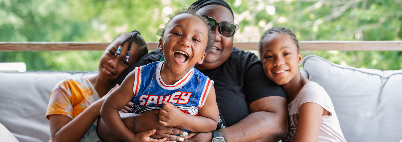 A happy family stayed together with help from Safe Families for Children.